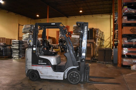 2011 NISSAN RIDE ON FORK TRUCK,