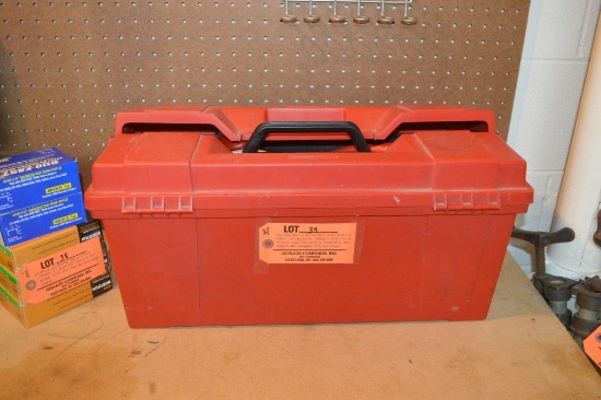 RED TOOL BOX W/CARPET INSTALLATION TOOLS: