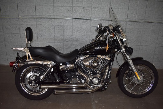 2011 HARLEY DAVIDSON MOTORCYCLE MODEL FXDC,