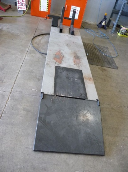 HANDY MOTORCYCLE LIFT, PNEUMATIC