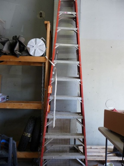 CUPRUM 10' FIBERGLASS STEP LADDER