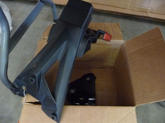 BMW S1000R TAIL PIECE AND FLY SCREEN IN BOX, BLACK
