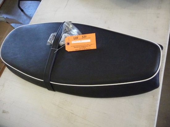 TRIUMPH 900 SEAT