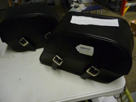 TRIUMPH PANNIER PAIR, NEW IN BOX WITH RIGHT