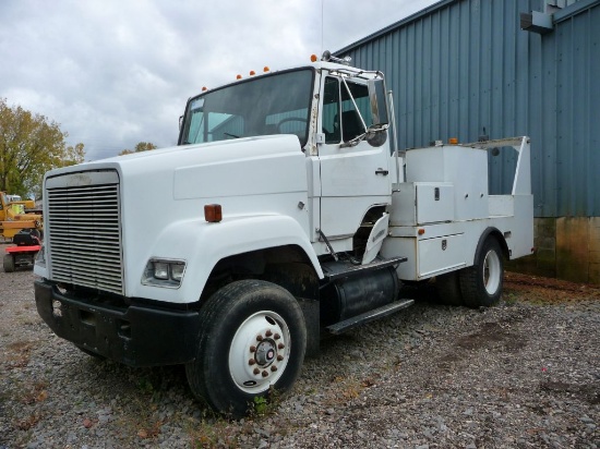 1988 FREIGHTLINER LUBE TRUCK, FOUR BULK TANKS WITH