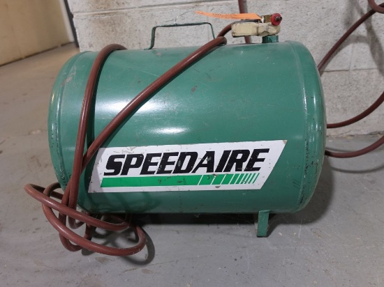 SPEEDAIRE AIR TANK WITH HOSE