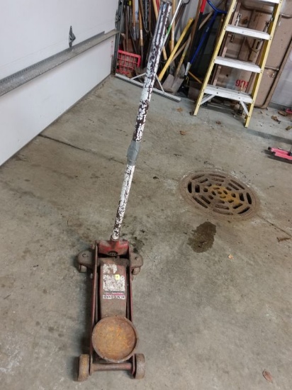 BLACKHAWK HYDRAULIC FLOOR JACK