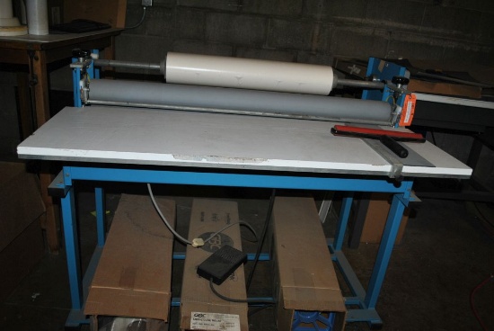 1995 SCHAFER/NESCHEN ADHESIVE TAPE APPLICATOR TABLE