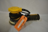 DEWALT RANDOM ORBIT PALM SANDER MODEL DW421