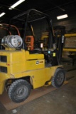 CATERPILLAR RIDE-ON FORK TRUCK, MODEL V40B,