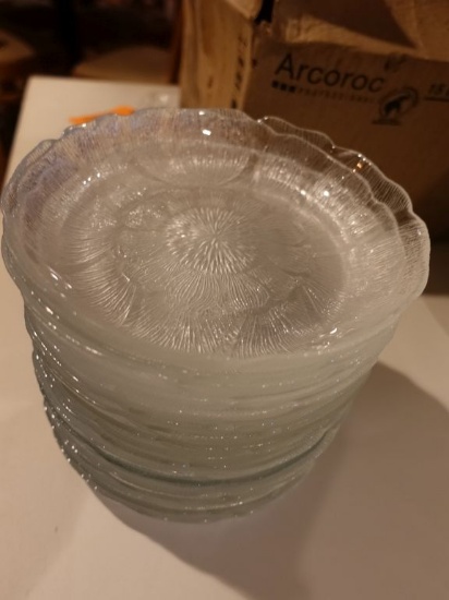 (17) ARCOROC 15 OZ. 8" DEEP GLASS SALAD PLATES