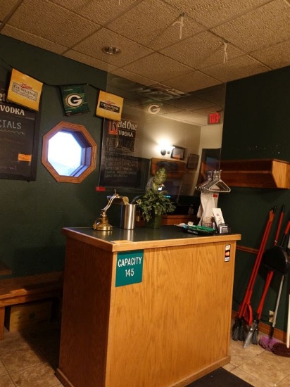 HOSTESS STATION WITH GREEN LAMINATE TOP,