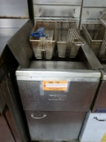 PITCO COMMERCIAL FRYER, NATURAL GAS, MODEL 45C+S,