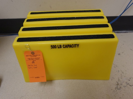 500 LB. CAPACITY SAFETY STEP