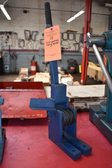 HAND OPERATED TUBING BENDER