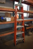 KELLER EXTRA HEAVY DUTY FIBERGLASS 6' STEP LADDER,