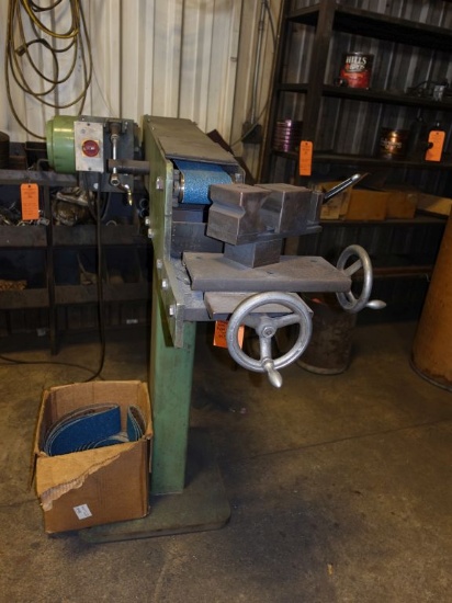 ALMI BELT SANDER/GRINDER WITH V-BLOCK TYPE VISE WITH