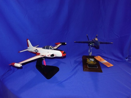 (2) AIRPLANE MODELS LOCKHEED T-33 NAVY AND