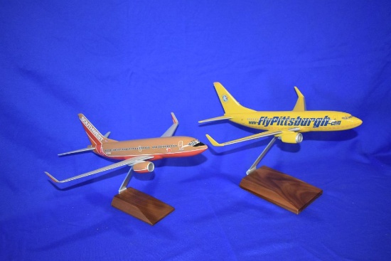 (2) MODEL AIRPLANES, BOEING 737-700W, FLY PITTSBURGH