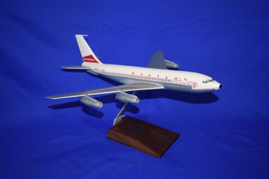 MODEL AIRPLANE BOEING 720B WESTERN