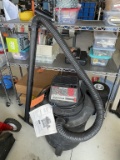 SEARS/CRAFTSMAN WET/DRY VAC. 2.75 PEAK H.P.,