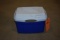 RUBBERMAID BLUE/WHITE LUNCHBOX