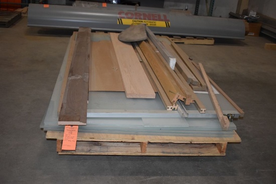 (4) PLEXGLASS DIVIDERS ON WHEELS/FRAME,