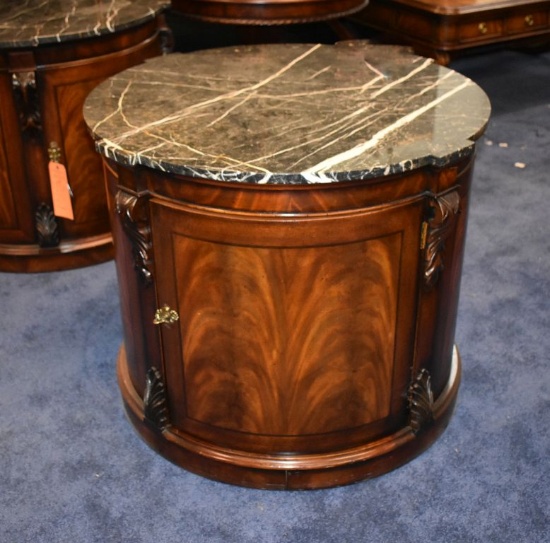 NATCHEZ COLLECTION ROUND HENREDON WOOD TABLE