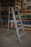 3 STEP ALUMINUM PLATFORM LADDER