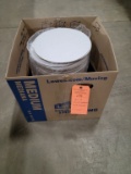 BOX OF ROUND CARDBOARD PLATE PROTECTORS