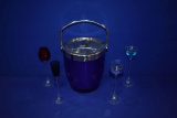 (4) MINI COLORED WINE GLASSES & PURPLE ICE CONTAINER