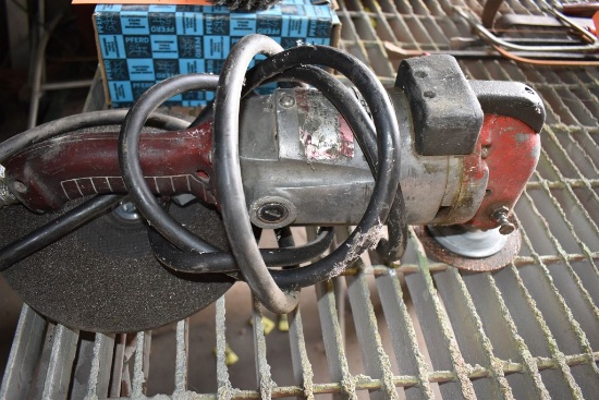 MILWAUKEE 9" HEAVY DUTY SANDER/GRINDER