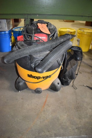 18 GALLON SHOP VAC WITH ATTACHMENTS
