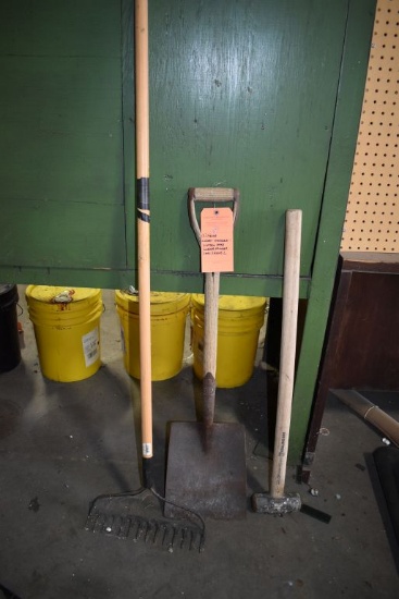 (3) GARDEN TOOLS WITH WOODEN HANDLES; GARDEN RAKE,