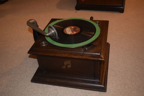 ANTIQUE INSIDE HORN COLUMBIA WIND UP PHONOGRAPH GRAPHOPHONE