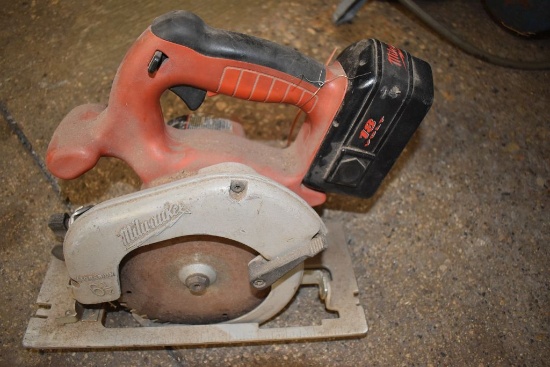 MILWAUKEE MAGNESIUM 6 1/2" 18V CORDLESS DRILL WITH 1 BATTERY