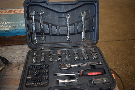 CRESCENT SOCKET/CRESCENT SET IN BLACK PLASTIC CASE