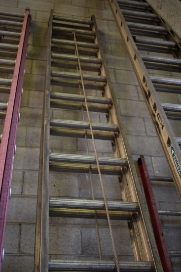 32' WERNER ALUMINUM EXTENSION LADDER