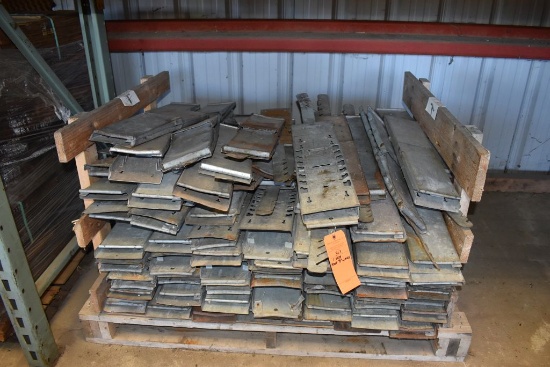 SKID OF ROOF "A" JACKS