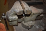BENCH VISE RUCK ISLAND 505A