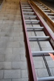 32' WERNER FIBERGLASS EXTENSION LADDER, ORANGE