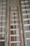 32' WERNER FIBERGLASS EXTENSION LADDER, ORANGE