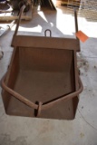 STEEL TRASH SCOOP, 26