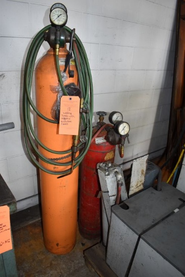 WELDING TORCH WITH OXYGEN AND ACETYLENE TANKS