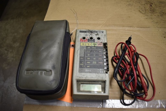 FLUKE 8020B MULTIMETER WITH CASE