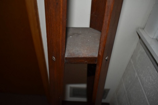 VINTAGE WOODEN COAT TREE