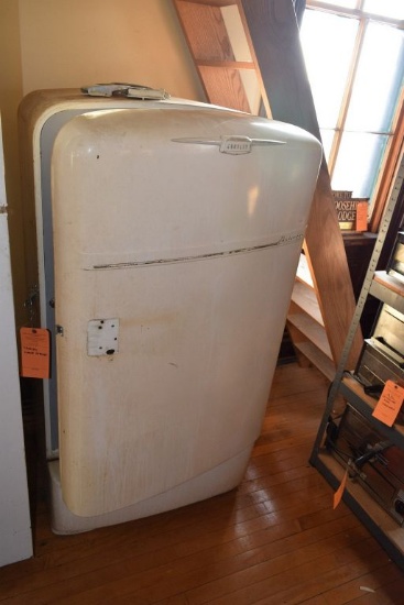 CROSLEY VINTAGE REFRIDGERATOR