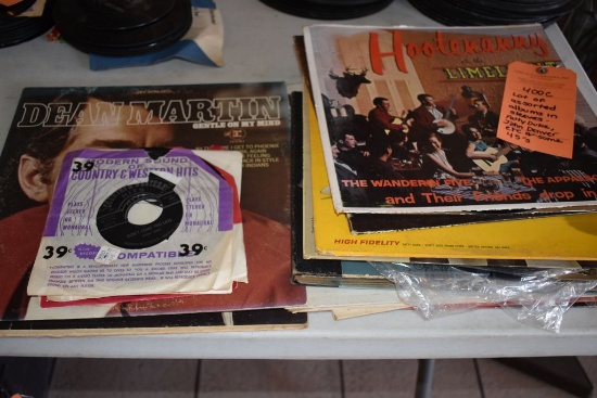 LOT OF ASSORTED ALBUMS IN SLEEVES, PATTY DUKE, JOHN