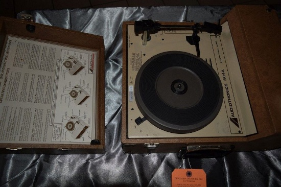 AUDIOTRONICS 304A RECORD PLAYER