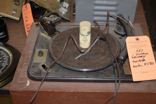 VINTAGE GARRARD TURNTABLE, MODEL RC80